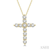 1/4 Ctw Round Cut Diamond Cross Pendant in 14K Yellow Gold with Chain