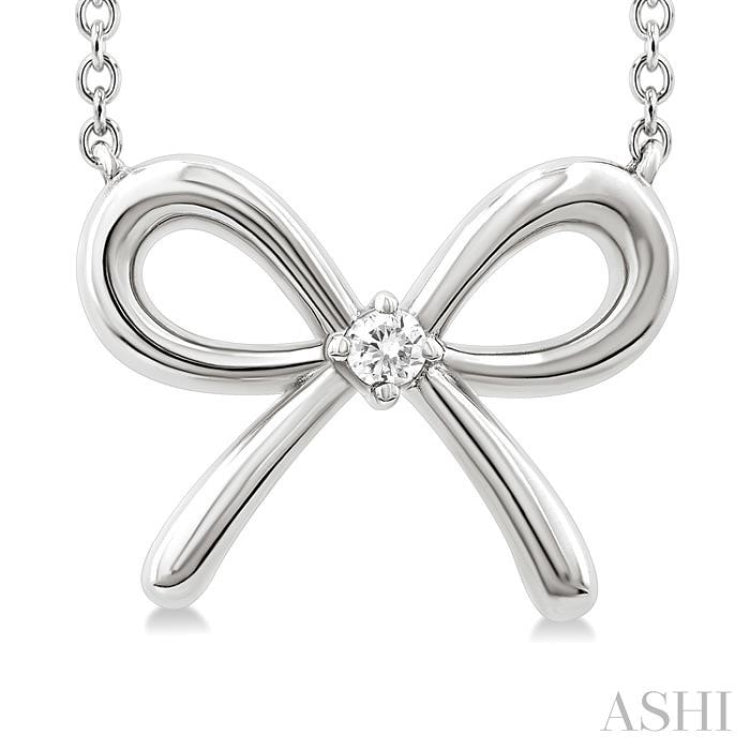 1/50 Ctw Bow Round Cut Diamond Fashion Pendant With Chain in Sterling Silver