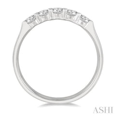 1/2 Ctw 5 Stone Round Cut Diamond Wedding Band in 14K White Gold