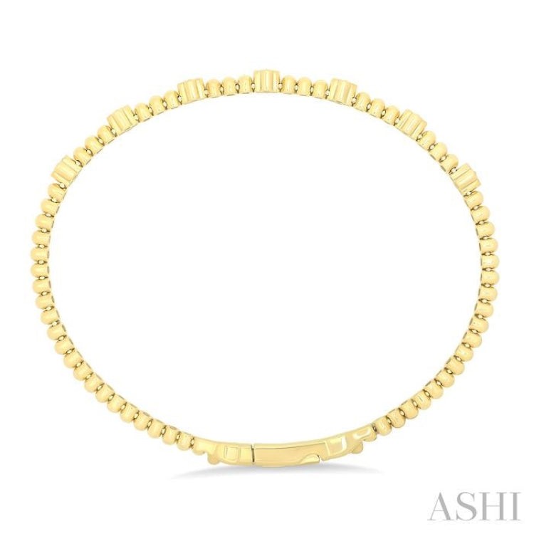 1/6 Ctw Round Cut Diamond Clover Bead Fashion Flex Bangle in 10K Yellow Gold