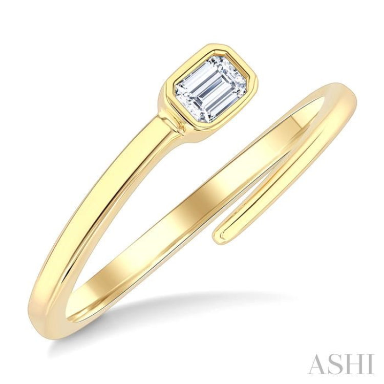 1/6 Ctw Bypass Bezel Set Octagon Cut Diamond Open Fashion Ring in 14K Yellow Gold