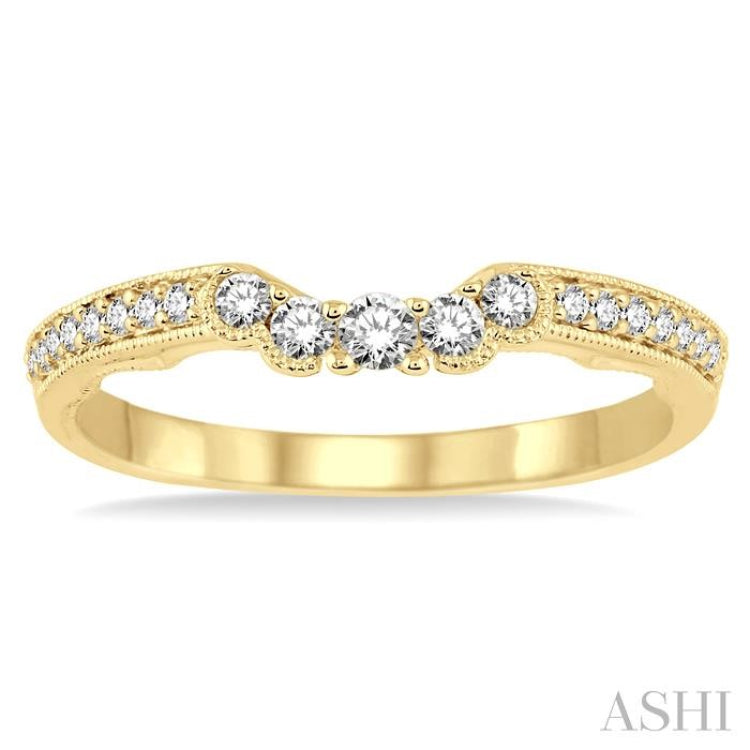 1/4 Ctw Round Cut Diamond Wedding Band in 14K Yellow Gold