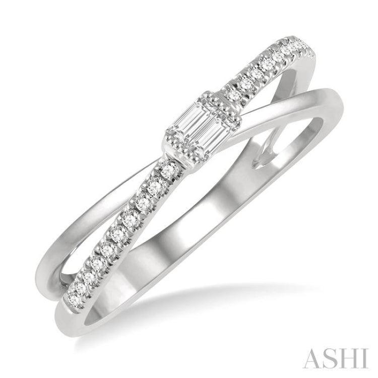 1/6 Ctw Criss Cross Baguette and Round Cut Diamond Fashion Ring in 14K White Gold