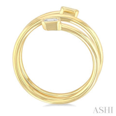 1/5 Ctw Split Double Coil Bezel Set Octagon Cut Diamond Open Fashion Ring in 14K Yellow Gold