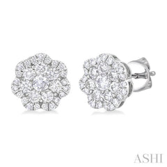 3/4 Ctw Flower Pattern Round Cut Diamond Fashion Stud Earrings in 14K White Gold