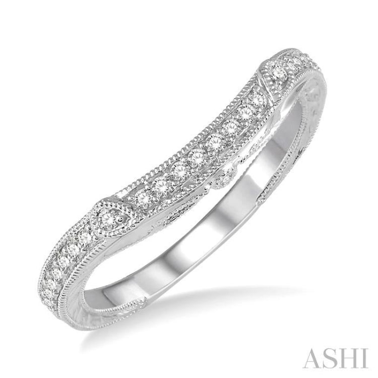 1/6 Ctw Round Diamond Wedding Band with Vintage Detailing in 14K White Gold