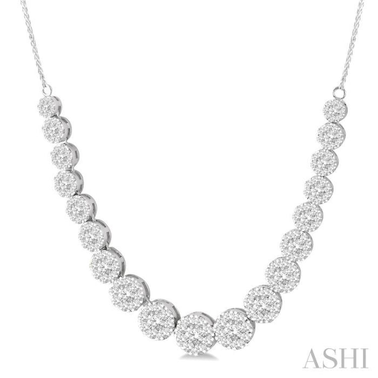4 1/10 Ctw Round Cut Diamond Lovebright Necklace in 14K White Gold