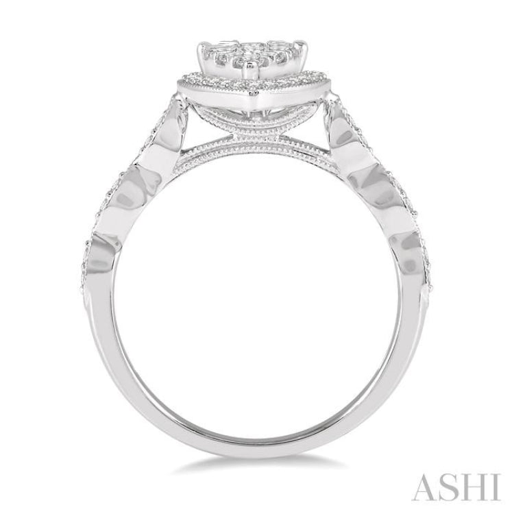 1/2 Ctw Pear Shape Mount Marquise Shank Lovebright Round Cut Diamond Ring in 14K White Gold