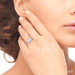 7x7 MM Round Shape Cultured Pearl and 1/10 Ctw Sunflower Round Cut Diamond Ring in 10K White Gold