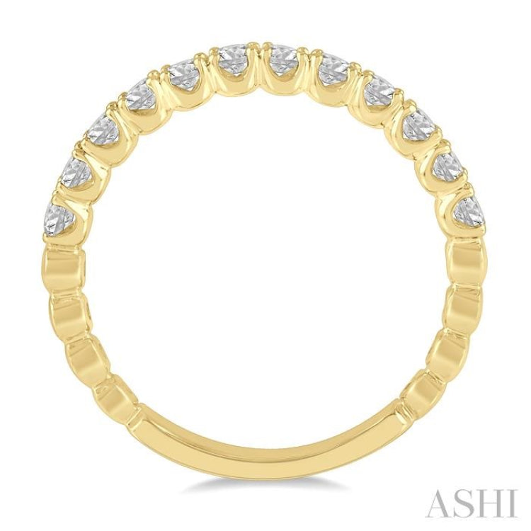 1/2 Ctw Lattice Round Cut Diamond Wedding Band in 14K Yellow Gold