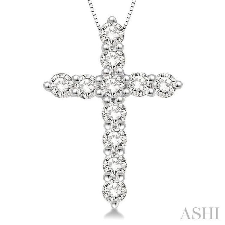 3/4 Ctw Round Cut Diamond Cross Pendant in 14K White Gold with Chain