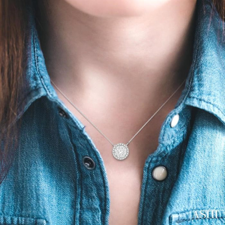 3/4 Ctw Circular Round Cut Diamond Lovebright Pendant With Chain in 14K White Gold