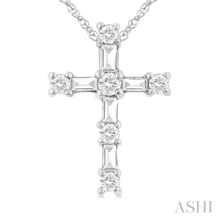 1/20 Ctw Round Cut Diamond Cross Pendant in 10K White Gold with Chain