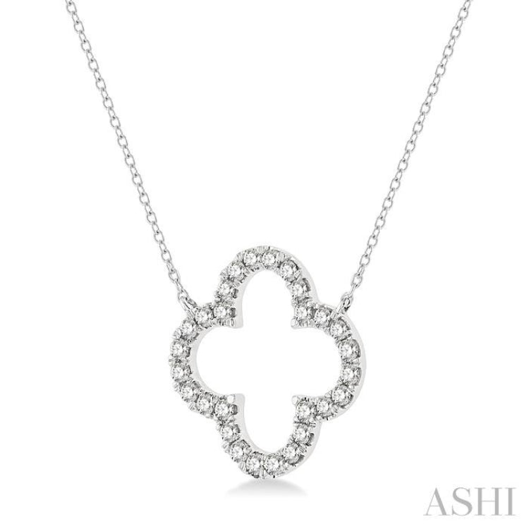 1/2 Ctw Clover Round Cut Diamond Pendant With Chain in 14K White Gold