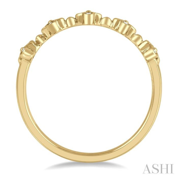 1/10 Ctw Floral Cutout Round Cut Diamond Stackable Fashion Band in 10K Yellow Gold