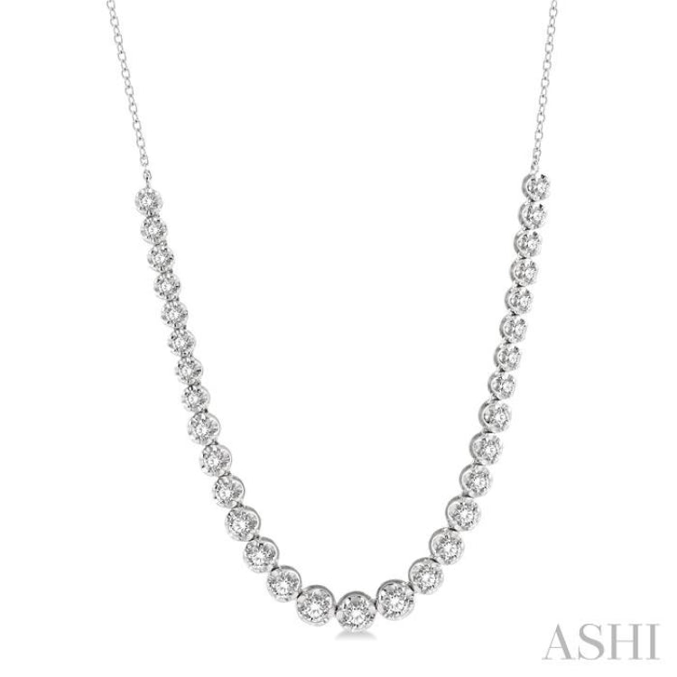2 Ctw Round Cut Diamond Illusion Necklace in 10K White Gold