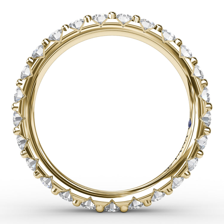 Chunky Shared Prong Anniversary Band