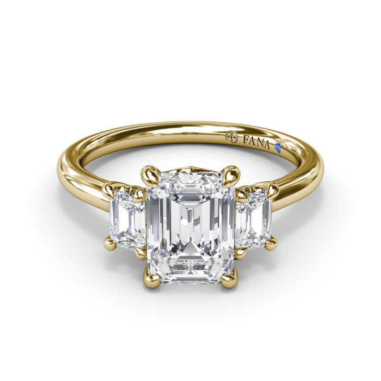 Three Stone Beauty Diamond Engagement Ring 