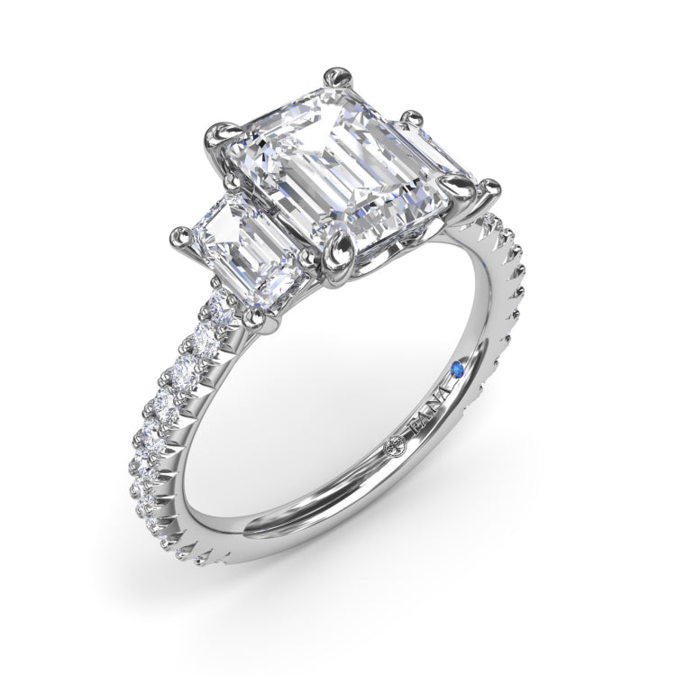 Three Stone Beauty Diamond Engagement Ring 
