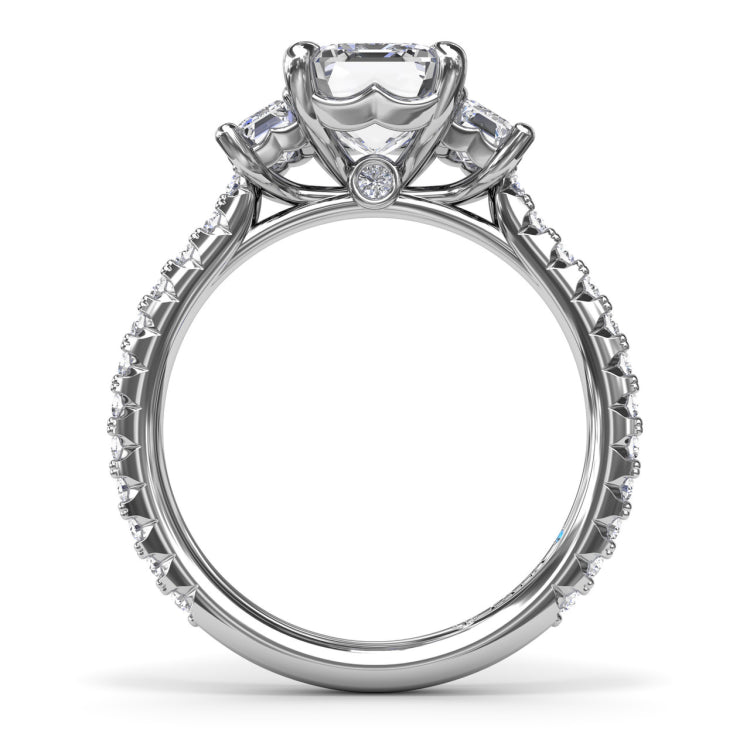 Three Stone Beauty Diamond Engagement Ring 