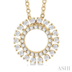 1/4 Ctw Circle Round Cut Diamond Fashion Pendant With Chain in 10K Yellow Gold