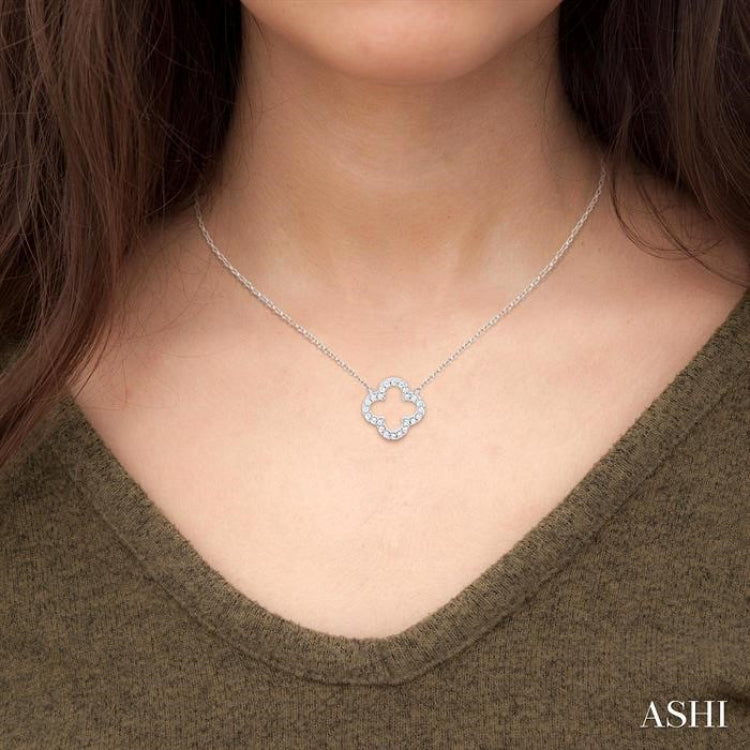 1/8 Ctw Petite Clover Round Cut Diamond Fashion Pendant With Chain in 10K White Gold