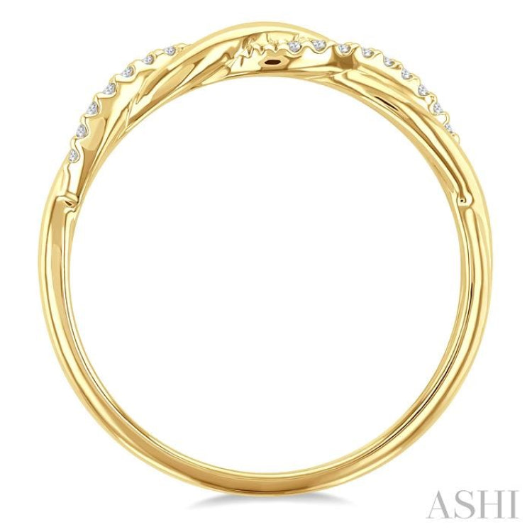 1/20 Ctw Twisted Top Round Cut Diamond Fashion Ring in 10K Yellow Gold