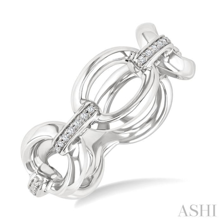 1/20 Ctw Oval Shape D-Link Round Cut Diamond Ring in Sterling Silver