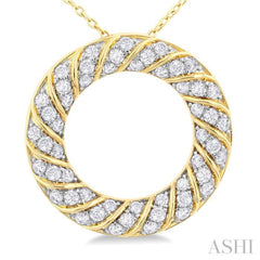 1/2 Ctw Ribbed Swirl Circle Round Cut Diamond Fashion Pendant With Chain in 10K Yellow Gold