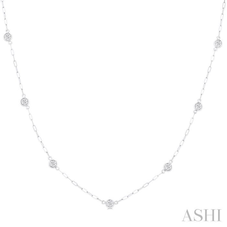 1/2 Ctw Bezel Set Round Cut Diamond Paperclip Station Necklace in 14K White Gold