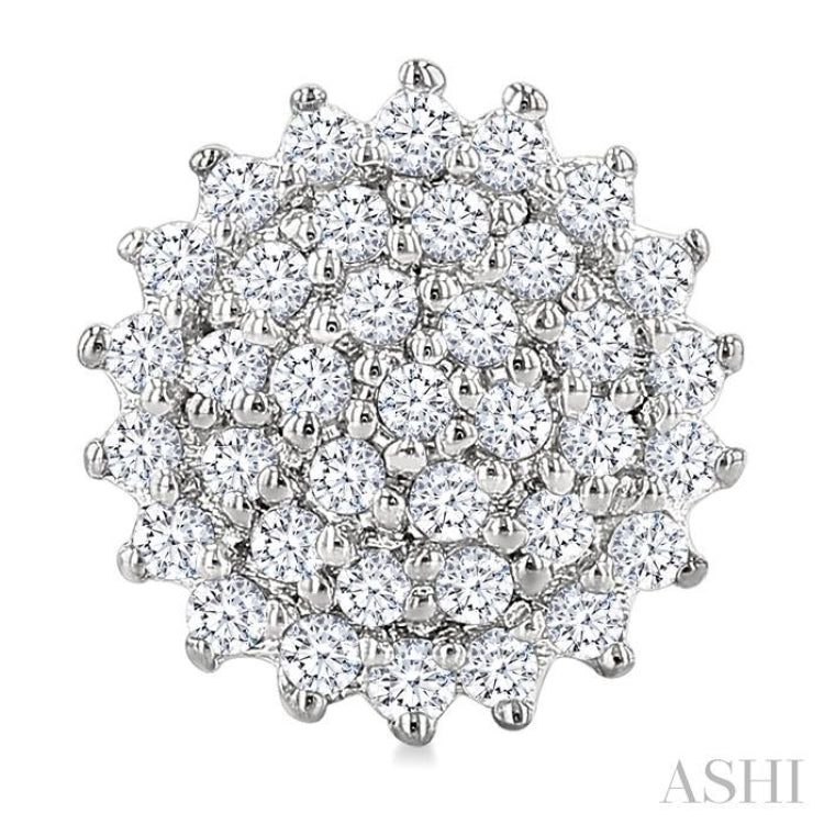 1/5 Ctw Petite Round Shape Round Cut Diamond Cluster Fashion Stud Earring in 10K White Gold