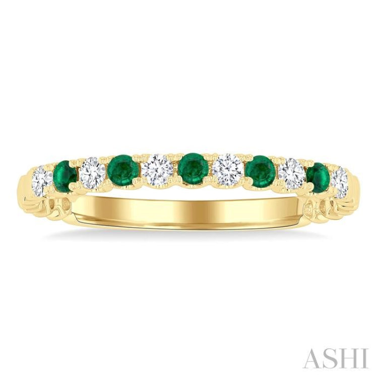 1.75 MM Emerald and 1/6 Ctw Round Cut Diamond Precious Wedding Band in 14K Yellow Gold