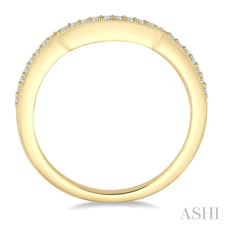 1/6 Ctw Round Cut Diamond Wedding Band in 14K Yellow Gold