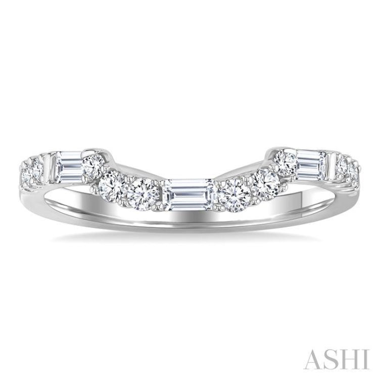 1/3 Ctw Curved Baguette and Round Cut Diamond Wedding Band in 14K White Gold