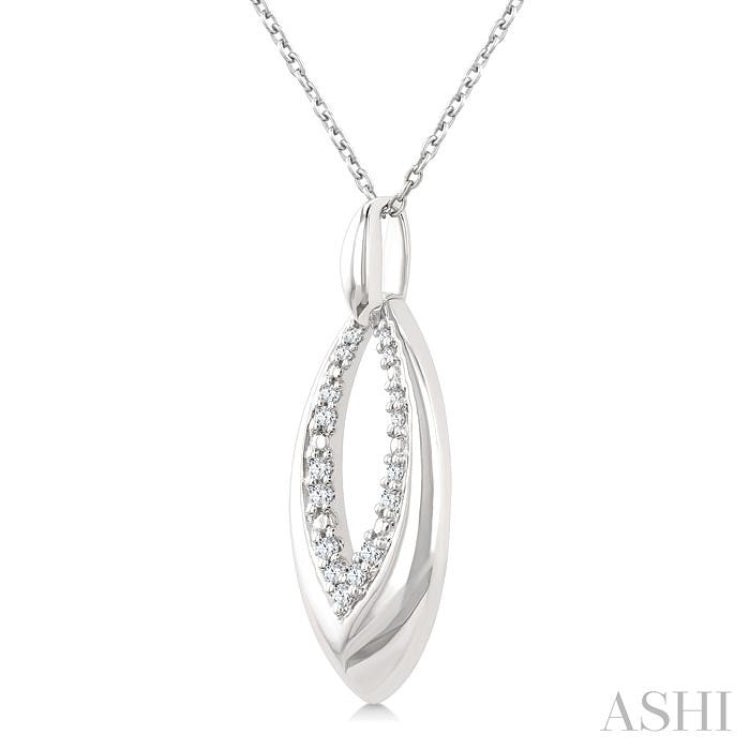 1/10 Ctw Marquise Shape Inner Link Single Cut Diamond Pendant With Chain in Sterling Silver