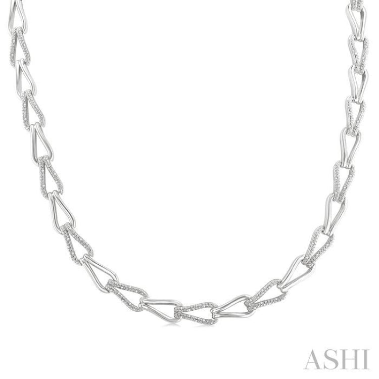 1/4 Ctw Single Cut Diamond Bold Knot Link Fashion Necklace in Sterling Silver