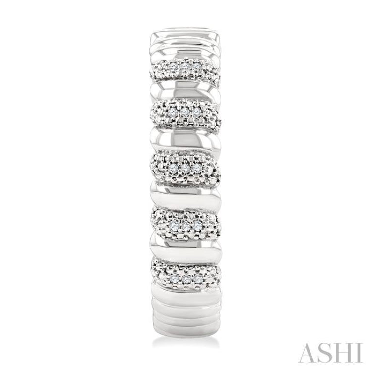 1/10 Ctw Bold Wide Ribbed Single Cut Diamond Fashion Earrings in Sterling Silver