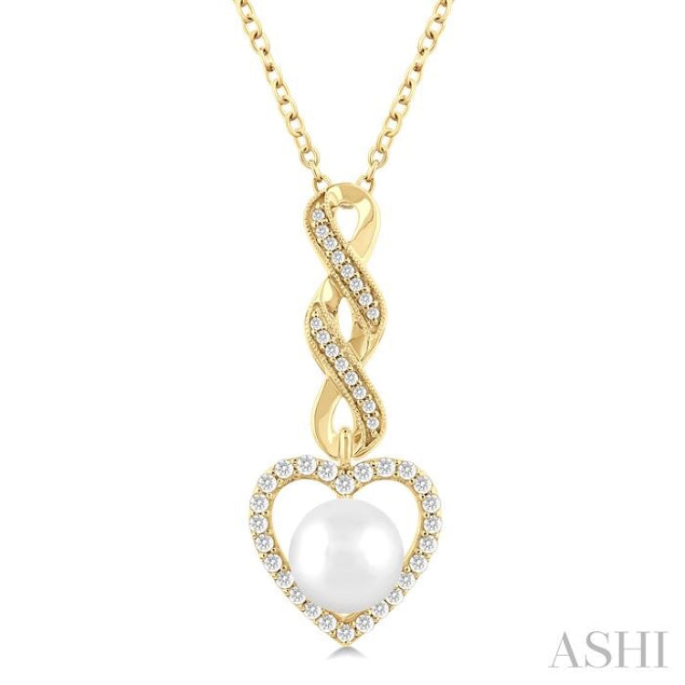 7 MM Round Shape Cultured Pearl and 1/4 Ctw Heart Frame Round Cut Diamond Fashion Pendant With Chain in 10K Yellow Gold