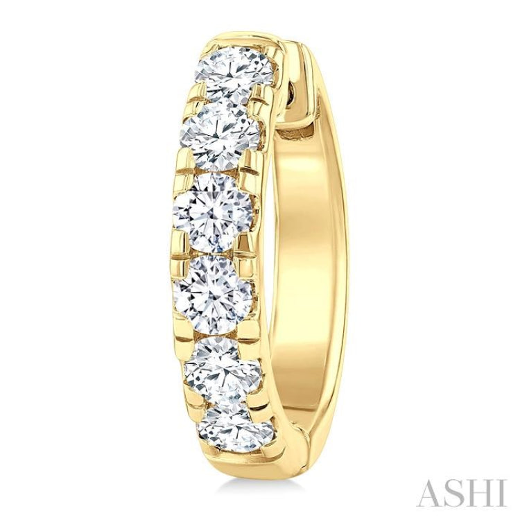 1 1/2 Ctw Round Cut Diamond Hoop Earrings in 14K Yellow Gold